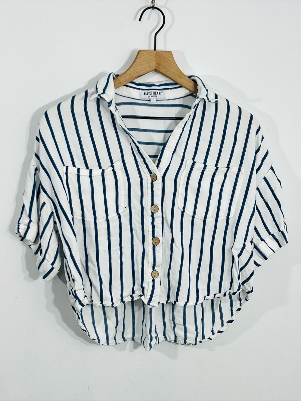 Velvet Heart Cropped High Low White Blue Striped Short Sleeve Button Front Sz L